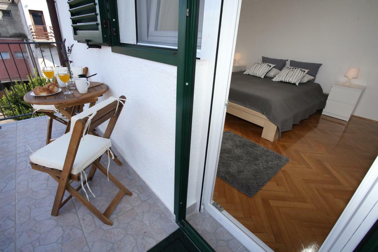 Apartmani Tri Bunje Tribunj  Exterior photo
