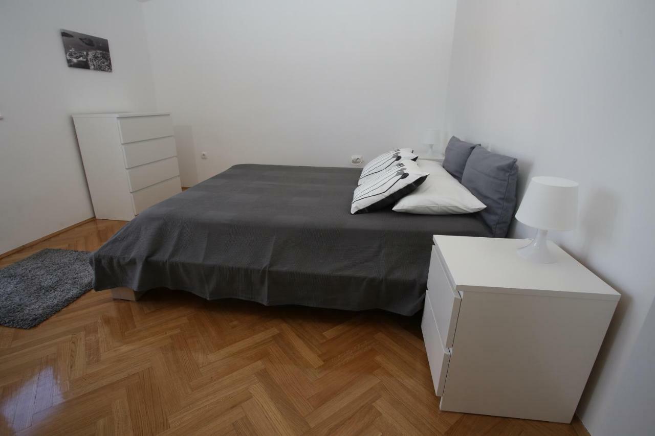 Apartmani Tri Bunje Tribunj  Exterior photo